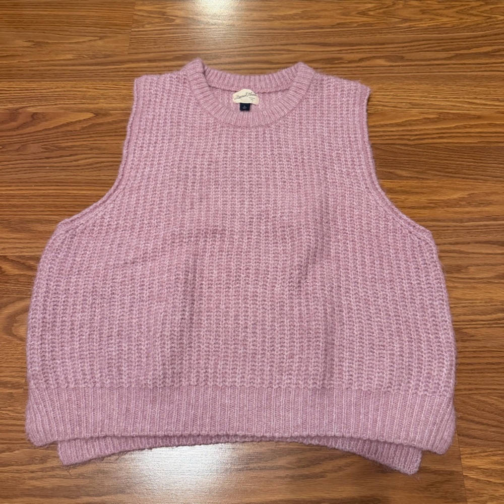 Universal Thread Pink Sleeveless Crewneck Knit Vest